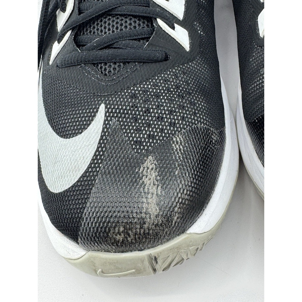 Men's Nike Zoom Devosion Basketball Shoes 844592-001 Size 11 Black White Silver - Picture 3 of 9
